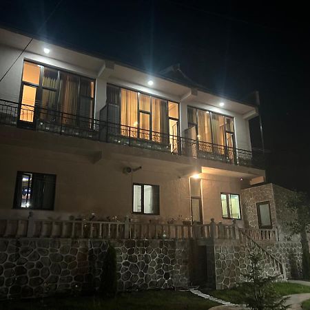 Tigran Hotel By Black & Gold Goris Ngoại thất bức ảnh