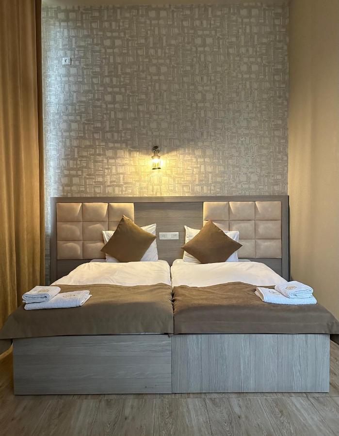 Tigran Hotel By Black & Gold Goris Ngoại thất bức ảnh